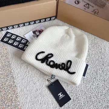 화이트칼라 뜨개 모자