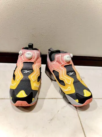 [새상품급] 리복 스니커즈 인스타펌프 퓨리 25.0cm