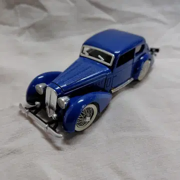 GUISVAL 제 1/43 스케일, 1935년식 들라에 135 M 미니카