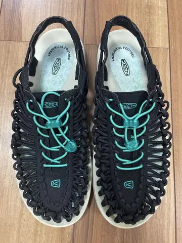 KEEN 킨 UNEEK 유니크 atmos 별주 컬러 27.5cm