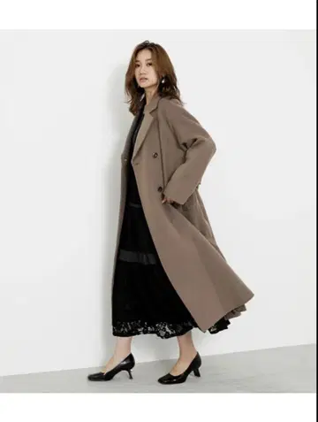 미사용 새상품 리엔다 백 플리츠 롱 코트 다나카 미나미 착용 디자인