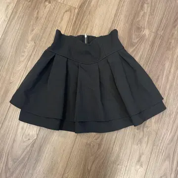 미셸 마카롱 M 슬림 레그 스커트 블랙
