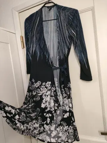 새상품급 BCBGMAXAZRIA 랩 드레스 XS