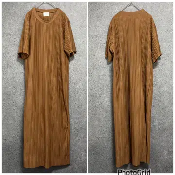 RADIATE THE LIFE DRESS 플리츠 원피스