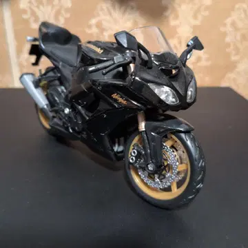 Kawasaki Ninja 1/12 스케일 블랙 ZX-10R