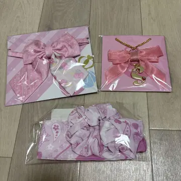스토푸리 사토미 스쿨 리본, 리본 참, 리본 슈슈 3점
