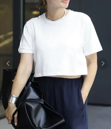 두지엠 클라세 Cropped 티셔츠 화이트 프리