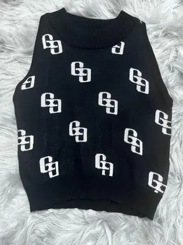 GYDA GG PATTERN 아메슬리 니트 상의