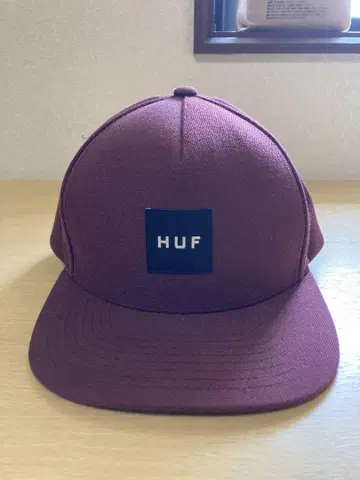 HUF 박스 로고 스냅백 캡 모자 버건디