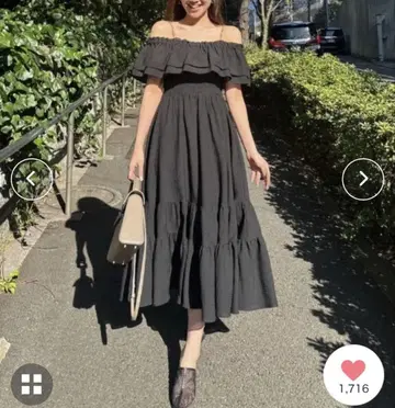 오프숄더 프릴 플레어 원피스
