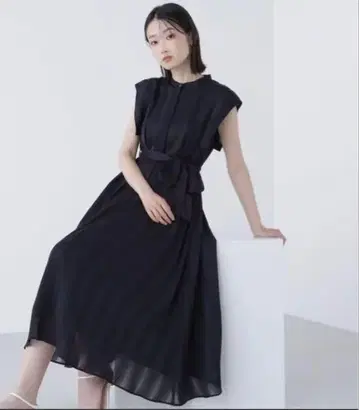 섀도우 스트라이프 플레어 원피스
