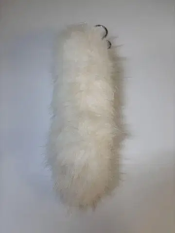 KMNZ AREA111 tail fur keychain(TINA)