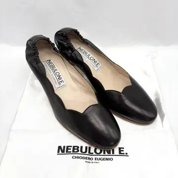NEBULONIE 네브로니 스캘럽 가죽 펌프스 블랙 예쁜 스타일