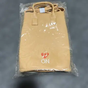 Jun. K (From 2PM) 숄더백 베이지