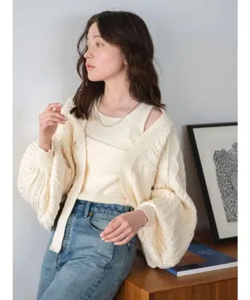 아이보리 케이블 니트 볼레로 Ungrid
