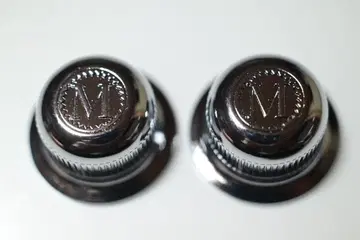 모즈라이트 MOSRITE M 각인 햇 모양 노브 세트