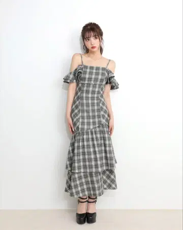 엠미에메 Off shoulder 체크 프릴 원피스