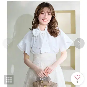 튤립 소매 보타이 블라우스