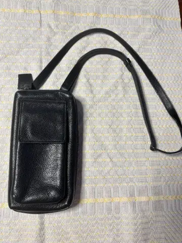 [새상품급] 요건 레일 지갑 핸드폰 숄더백 가죽 블랙