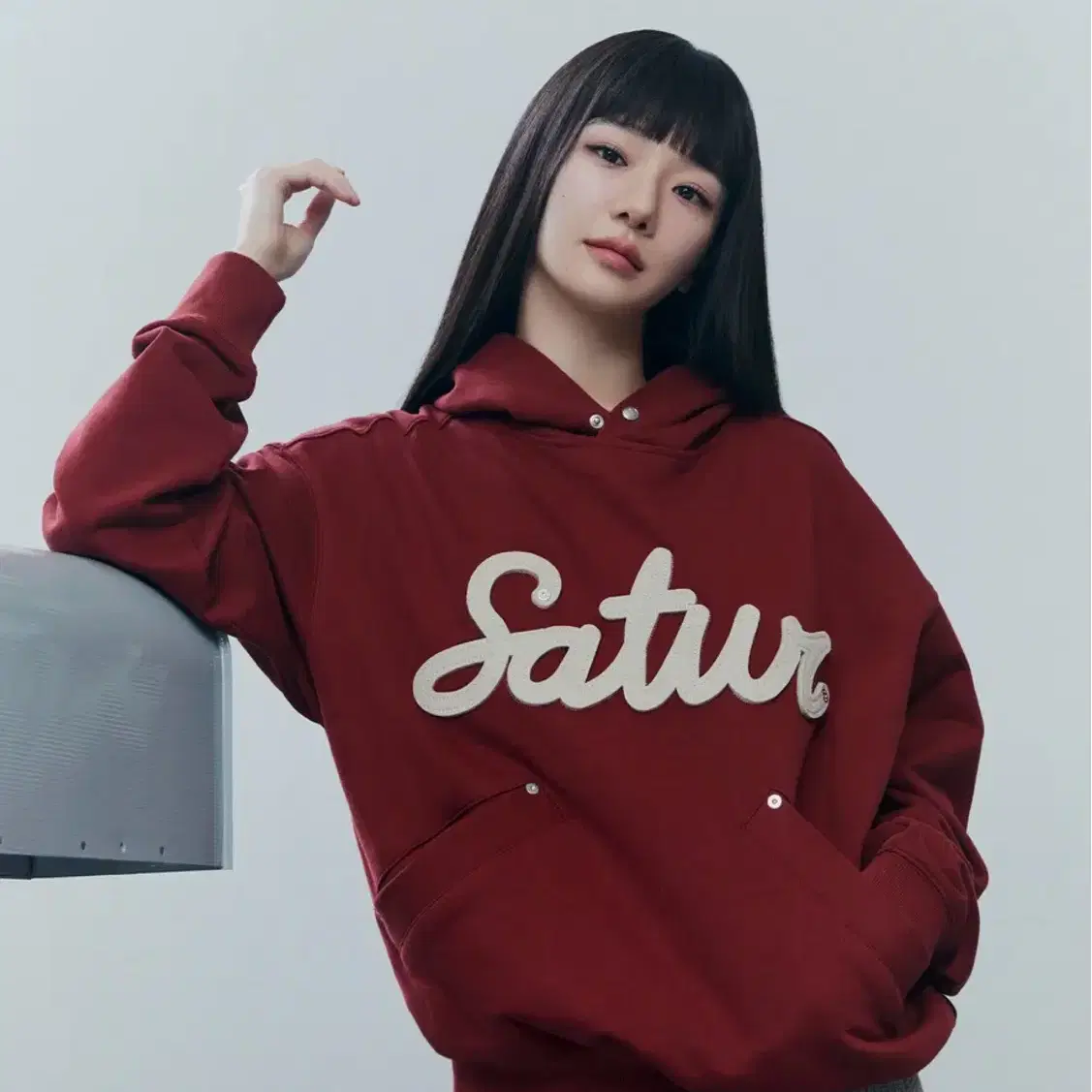 パーカー・フーディ SATUR [Park Gyu-young PICK] Setter Applique Rivet Hood Burgu SATUR | 세터 [Park Gyu-young Wearing] Satur Applique Rivet