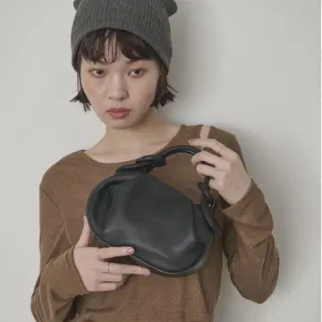 핸들 디자인 개더 미니 백