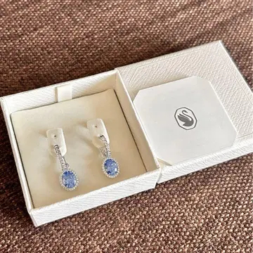 [Swarovski 스와로브스키] Constella 드롭 귀걸이