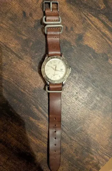 MR.OLIVE E.O.I TIMEX 시계
