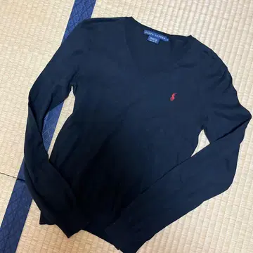새상품급 Ralph Lauren 블랙 V넥 스웨터 S 사이즈 라