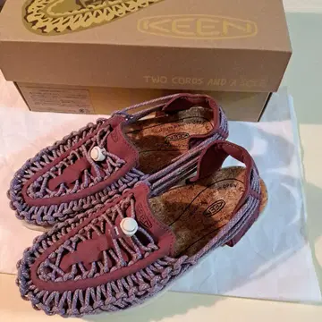 새상품 [ KEEN ] 2025년 샌들 유니크 로즈브라운