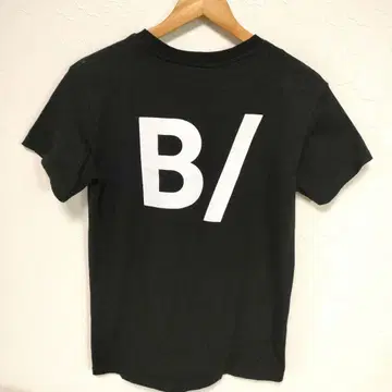 B/(비슬래시) BASIC LOGO S/S TEE 블랙 S