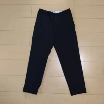 블랙 테이퍼드 팬츠