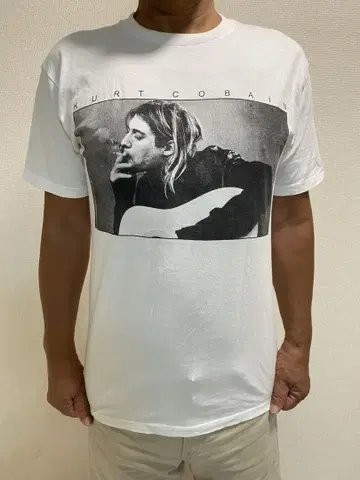 커트 코베인 KURT COBAIN 티셔츠
