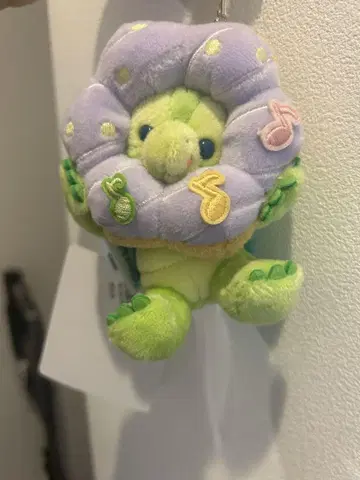 올멜 봉제인형 배지