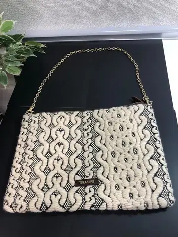 컨디션 최상 TREASURE TOPKAPI 뜨개질 무늬 체인 숄더백