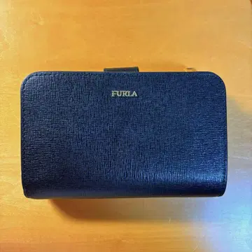 FURLA 블랙 반지갑