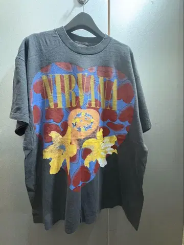 NIRVANA 하트 티셔츠 XL