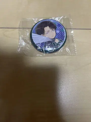 진격! 거인 중학교 캔뱃지 리바이 진격의 거인 가챠가챠