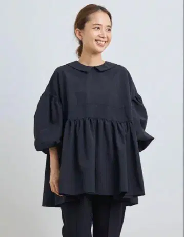 yori 플랫 칼라 티어드 블라우스 네이비 프리