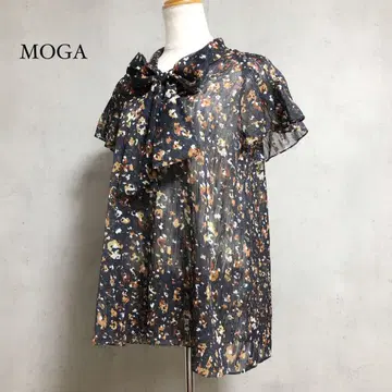MOGA 모가 보타이 올 패턴 라메 프릴 프렌치 슬리브 시어 블라우스