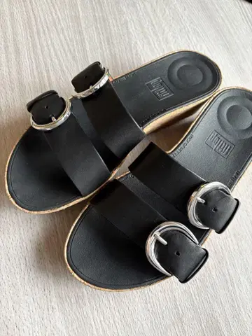 fitflop 더블 버클 샌들 블랙