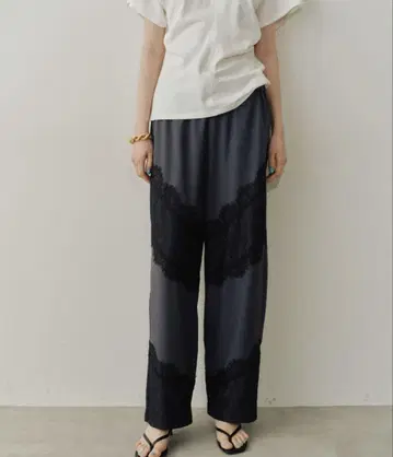 yae 레이스 design slacks / 36