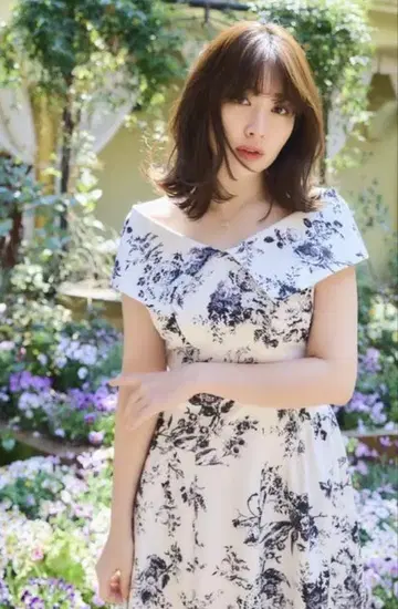 herlipto Secret Garden Midi Dress