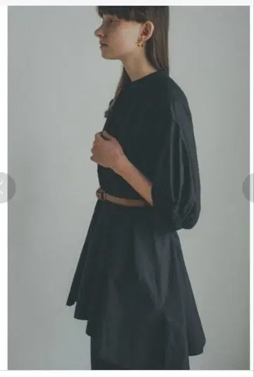 CLANE VOLUME GATHER BALOON SLEEVE TOPS