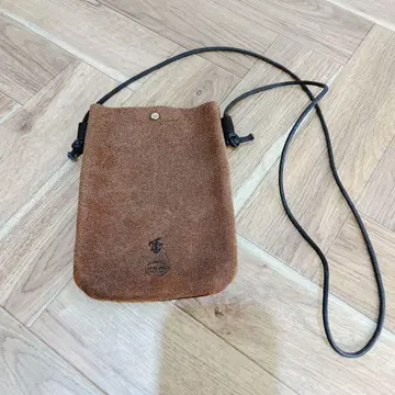 MR.OLIVE 미스터 올리브 가죽 사코슈 백