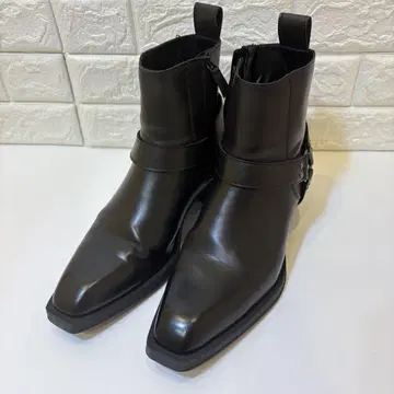 (새상품급) ZARA 하네스 부츠 링 부츠 27.5cm
