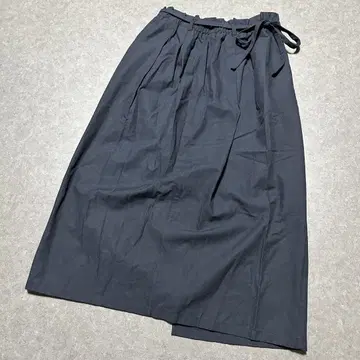 북유럽 사계절 내내 입을 수 있는 허리밴딩 스커트