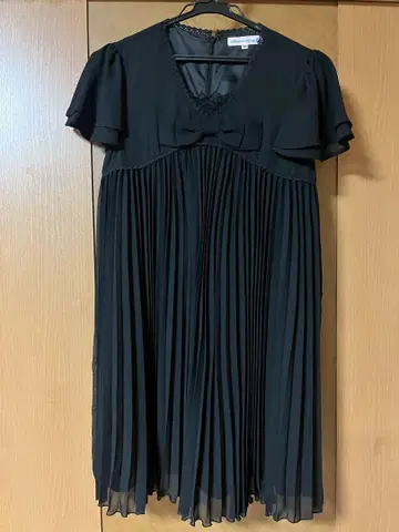 Catherine Cottage 블랙 드레스 150