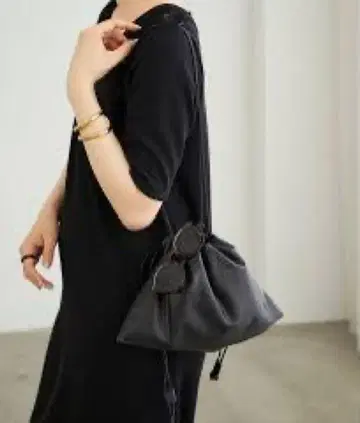plage les Tendre leather clutch 새상품