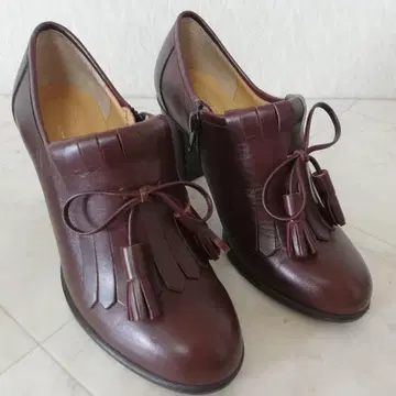고품질!! 오데뜨 앤 오딜 애로우즈 천연 가죽 부티 22.5cm