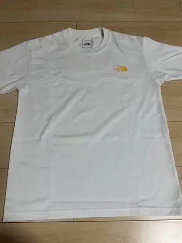THE NORTH FACE 화이트 티셔츠